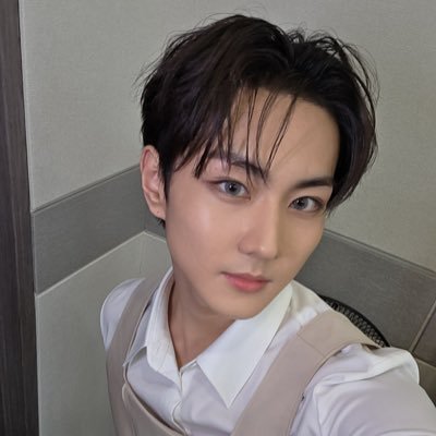 0t7 ,engene since iland ,Ult Jungwon 💗🌸 Full time @enhypen_members defender **En-anti dni