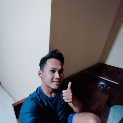 roropenyok's profile picture. Hoee