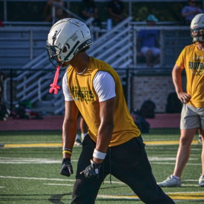 St. X | c/o 2027 | TE/WR | GPA 3.53 | Email: hunterd27@stxtigers.com | Ht: 6’1” Wt: 180lb |