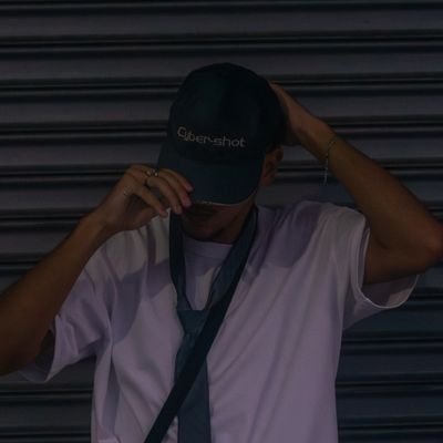 roupasroupasmaisroupassãoobssessões 
alguns versos de músicas tbm