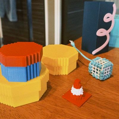 3Dプリントや3DCGでものを作って遊んでいます。使用機材はBambu lab X1CとA1mini 仕事のアカウント→ @ayujimann