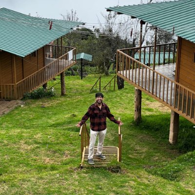 vithikshah's profile picture. Deadcode. Deadlifts. AI can't do either.