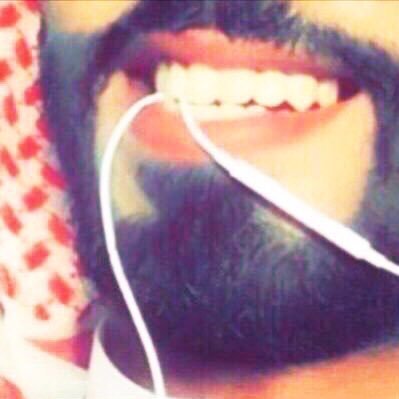 من عاش عمره للمخاليق تباع يشرب فناجيل الغبن والمذله وراع المعزه لو من الوقت يبتاع يعيش شامخ ما انحني غيرلله وحده. الخآص ممنوع 👌