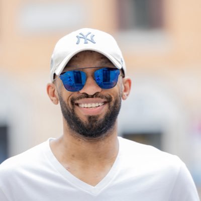 instagram omaralghamdi لاعب المنتخب ونادي الهلال والشباب السعودي سابقا