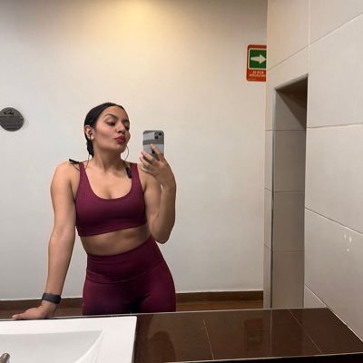 Rock AND roll train/ Jodida y radiante. Ingeniera ambiental SNM 🇨🇴 De Bogotá pal mundo 🌍 Pole Dancer