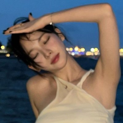 ᨳ 𝐑𝐏 🌿 . 유지민?00ʾ 𝗌⺀ vocalist, dancer & rapper with full of charismatic baby from #æspa this is 𝙠𝙖𝙧𝙞𝙣𝙖 dé 𝙮𝙤𝙤!