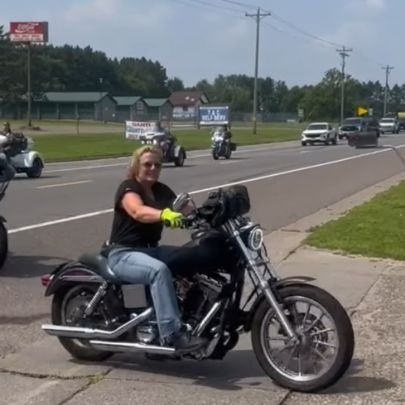 ccc3_po52440's profile picture. 