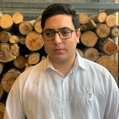 Computer Engineering student at Azad university | passionate about programming , AI , mathematics , algorithms and The world of technology and computers .