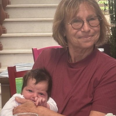 Israeli, Jewish, humanist, History prof. Wife & mom.
Loving daughter of Amos Oz.
Tel Aviv U (BA, MA), Oxford U (D.Phil), Uppsala U (Dr. h.c)
Democracy must win.
