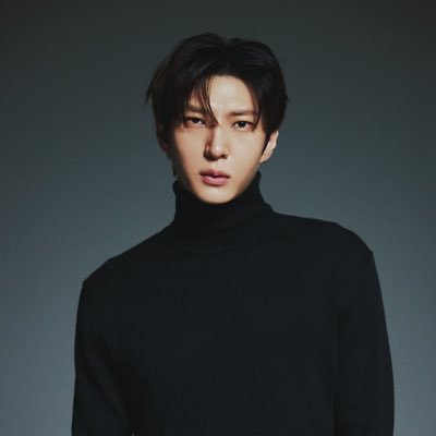 leo_jngtw's profile picture. velvet silence, aching sound moonlit soul · art in motion