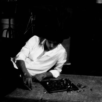 17 𝙮𝙚𝙖𝙧𝙨 𝙤𝙣 𝙩𝙝𝙞𝙨 𝙙𝙖𝙢𝙣𝙚𝙙 𝙬𝙤𝙧𝙡𝙙
Amateur Chess player (I suck),
I have above-average critical thinking skills (I'm an Atheist).