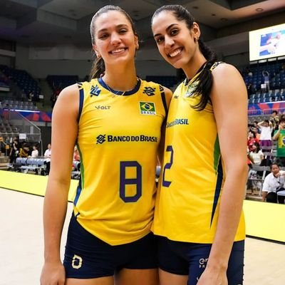 dmalicia__'s profile picture. Fã de séries/vôlei   
                                           
  Minas 💙🤍 / Fener 💛💙