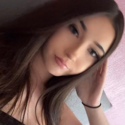 ameliamills100's profile picture. 18