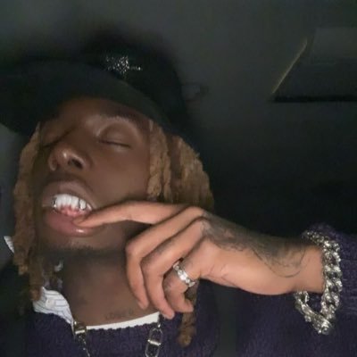 Mikey15152311's profile picture. 