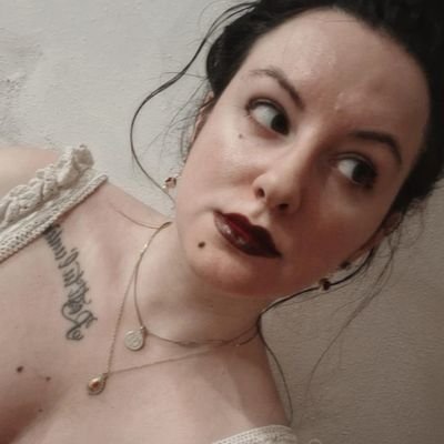 She/They
☾
scrittrice, ceo of horror theory, ho un podcast sul cinema horror / polytheist witch