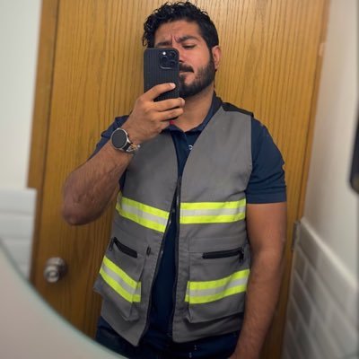 YNAS1989's profile picture. Si vienes a criticar, mírate en un espejo primero.