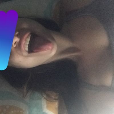 Fantezi dolu evli çiftiz, teşhir seviyoruz. Sohbet isteyen çiftler gelsin. Seksi ve azgın karımı paylaşıyorum. Her türlü fantezi karsilikli paylasim icin dm