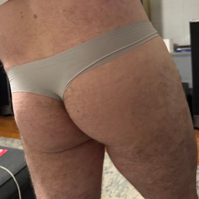 b4y6s7wn5w's profile picture. I’m a true cuckold! I love watching girls getting fucked and I’m happy if I can suck the guys off to get them hard to fuck and love when I can cleanup the cum!