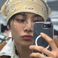 lola (@wonnsuki) 's Twitter Profile