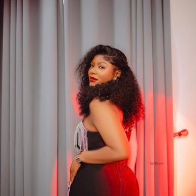 Official FanPage for Rhodarlyne Efua Buabeng💜|| Follow @darlynebuabeng