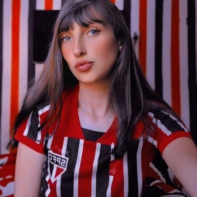 Estou aqui para reclamar da vida e falar do @SaoPauloFC 🇾🇪, do @realmadrid 💛 e do @ManCity 🩵