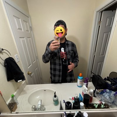 naviishorny's profile picture. 26m 🇲🇽  / dms open / i mainly rt