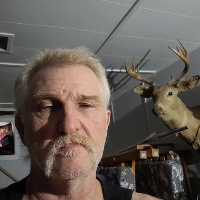 Dyer5Quincy's profile picture. yes I do hold the door open for women. I am old fashioned. I believe in true love. I have met 2 of my sole mates from past lives.I have been married for 37 year