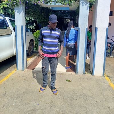 k89189999's profile picture. Strive to success