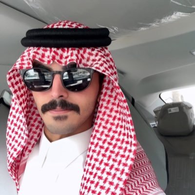 شاعر يُراهن عليه العُقلاء
