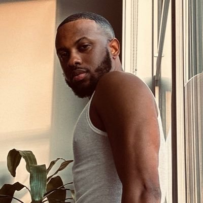 I make excellent mistakes | Neptunes and Peace Signs 🪐✌🏽 | My existence is a happy hour | #BlackLivesMatter | Tweets Are Mine