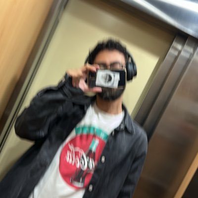 undcrachiever's profile picture. 