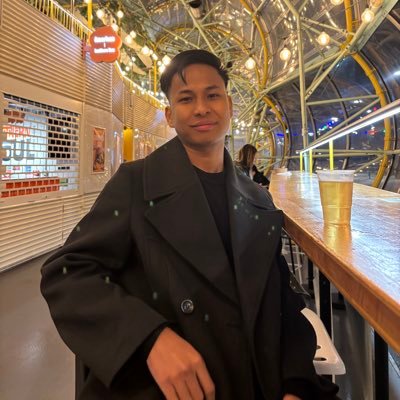 subashchy26's profile picture. 