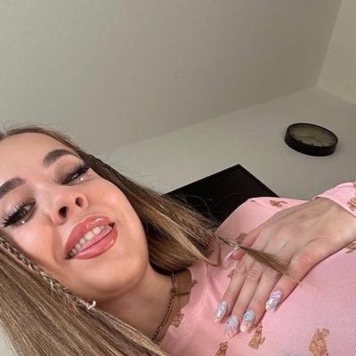 Lyla 🫶😊 Cat 🐈 lover🥰 Lv/🇲🇽🇺🇸 music 🎶🎧weird ppl all over instra lmao😚