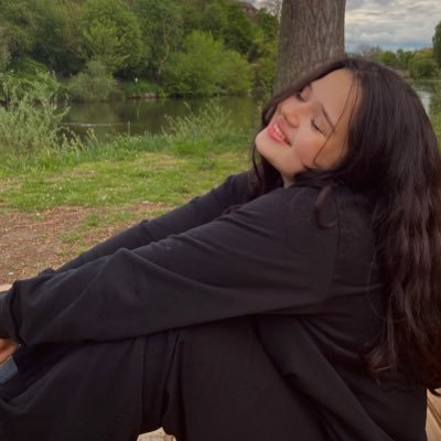 nybogii's profile picture. fotózok és nincs feltöltve a szám