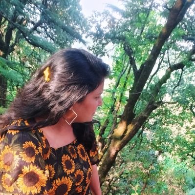 Blogger 📝https://t.co/uecz9mbx5B in Botany🎓 B.Ed📚,Educator, Nature lover 🌄 Periodical writer📒, singing lover🎶,
Artist(Sketching, Painting, Craft making)