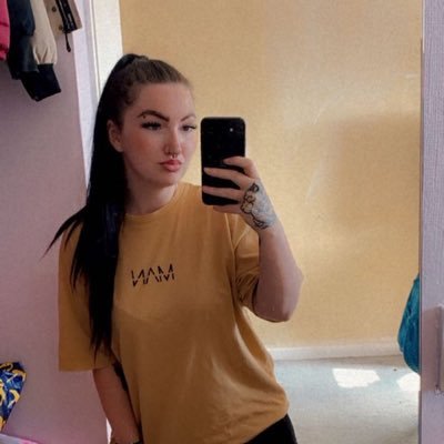 21| content seller and financial dominatrix~ $30 initial tribute~ unblock fee $150 payment methods paypal, cash app, throne and FFFM WISHLIST 🏧💸💴