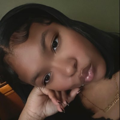 KARRU_CHI's profile picture. I M O N E. K🦋🇵🇷 foot model 🦶🏼