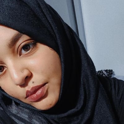 مكنيكية أسنان 🛠️ ..
أساور في ايدين طفله بتحفظ في كتاب الدين 🤍
النهج الليمناوي ..