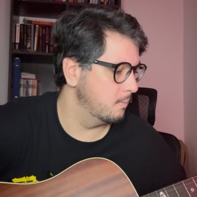 Light theme evangelist, Emo, Violeiro, QA Lead, colecionador de discos na @covildosdiscos e acumulador de missões secundarias.