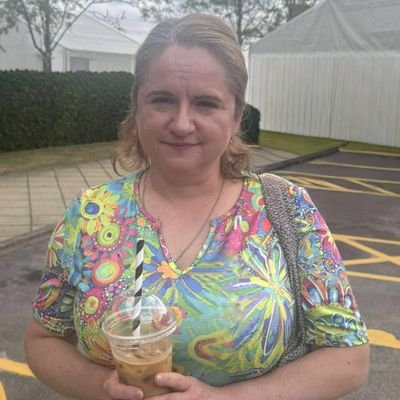 AgnesBoratyn's profile picture. Helping everyday people feel great & get paid 💚
DM “INFO” for a quick video
⬇️ Or tap the link to learn more 💚
