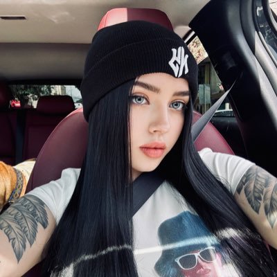 darling i’m nightmare dressed like a daydream 💭 ig: neveskax / Modelo 🖤 @suicidegirls ✨ OnlyFans en el link 👇🏻