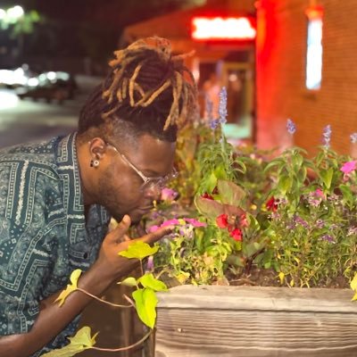 the_DonnJS's profile picture. you did not wake up to be mediocre.✨  | Singer | Songwriter | Creator | S.I.P OG🕊💝11.17.20