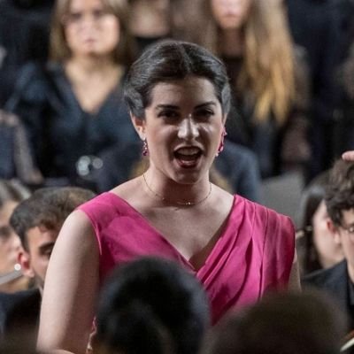 Tit. Sup. Piano RCSMVE Granada y Composición CSM Córdoba.
Canto, CSM Córdoba.
EE.II., UCO.
Subdirectora de la Coral Polifónica Solera de Moriles. AMMoriles ❤️