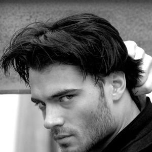 KilianRossRP's profile picture. Auror en el MACUSA. Siempre haz que tu futuro sea más grande que tu pasado. Caeli, mi protegida, el pilar de mi vida. 

#Fake #FreeRol