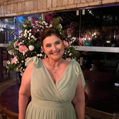 Assistente Social, Historiadora, apaixonada por animais e livros.
Estrategista digital/ Ativista político social.
