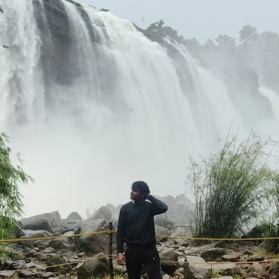 Sarankarthic06's profile picture. patch working era