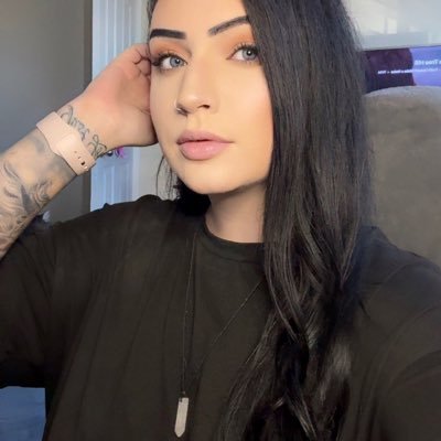 Twitch streamer: xItsTayy | Discord: https://t.co/eWb80R10QR