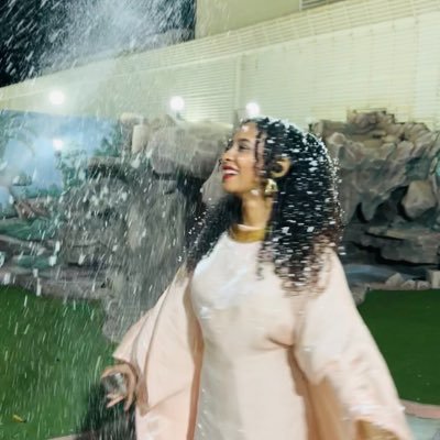 ولا تكونوا كَ اللذين نسوا الله فأنساهم انفسهم ، استغفِرالله حتّى يُغفر الذنب🖤.