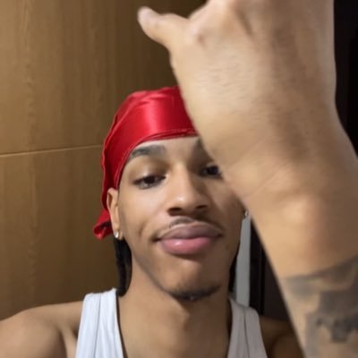 bertoswrld's profile picture. #NoSoyCuero 🇩🇴 🗽