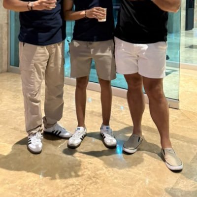 Discreto bi man, me gustan varones gruesos, gordibuenos, daddy y maduros. Los osos son un plus... arriba de los 40. 178/76/0/39